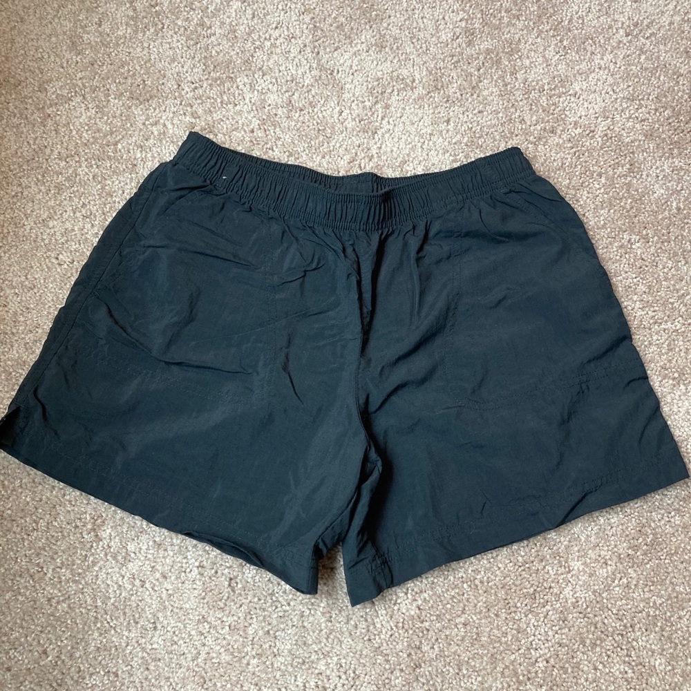 Columbia S Shorts (great condition)